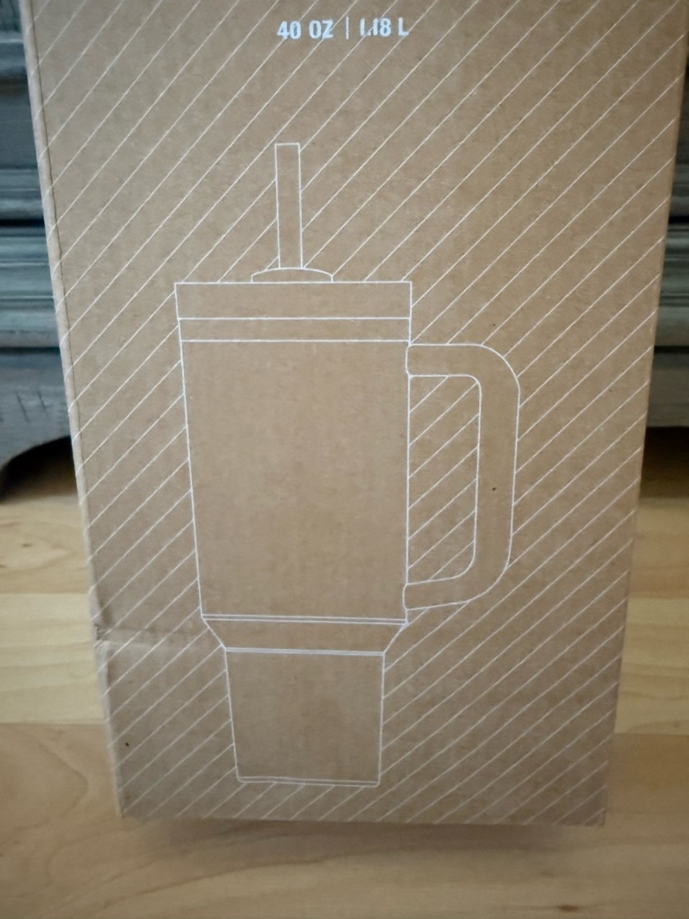 Stanley Insulated Bottle 40oz  in Light Blue with Kraft Gift Box - Picture 7 of 8